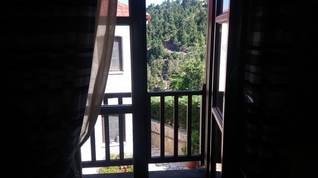 Oihalia Guesthouse Fidhakia Exterior photo